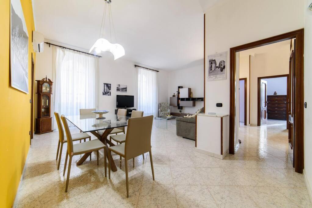 Casa Vacanze “In Centro” Salerno Dış mekan fotoğraf
